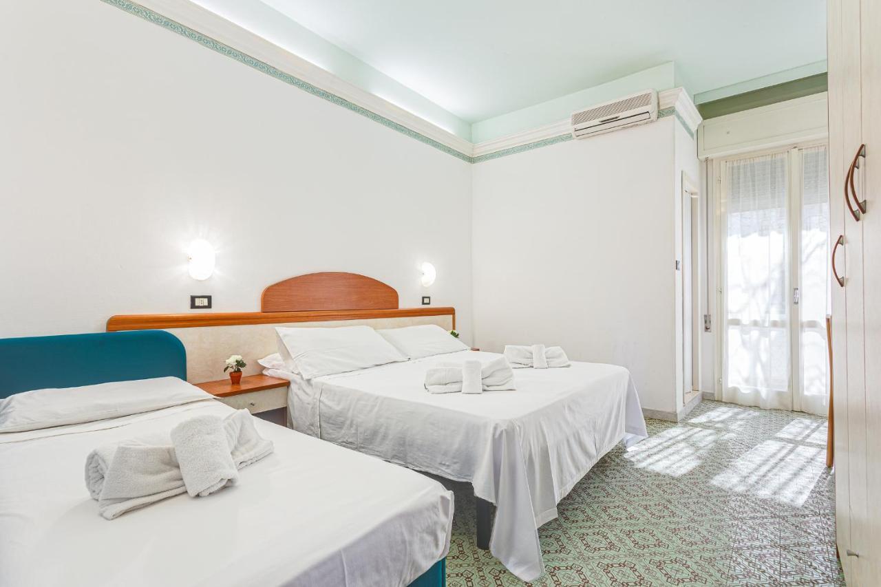 Hotel Augustus Gatteo a Mare Ngoại thất bức ảnh