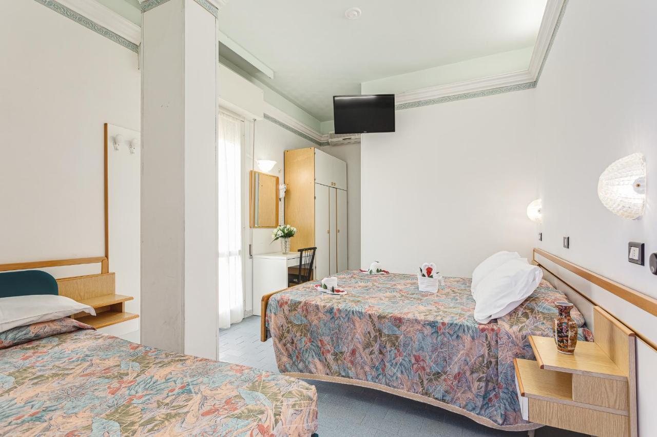 Hotel Augustus Gatteo a Mare Ngoại thất bức ảnh