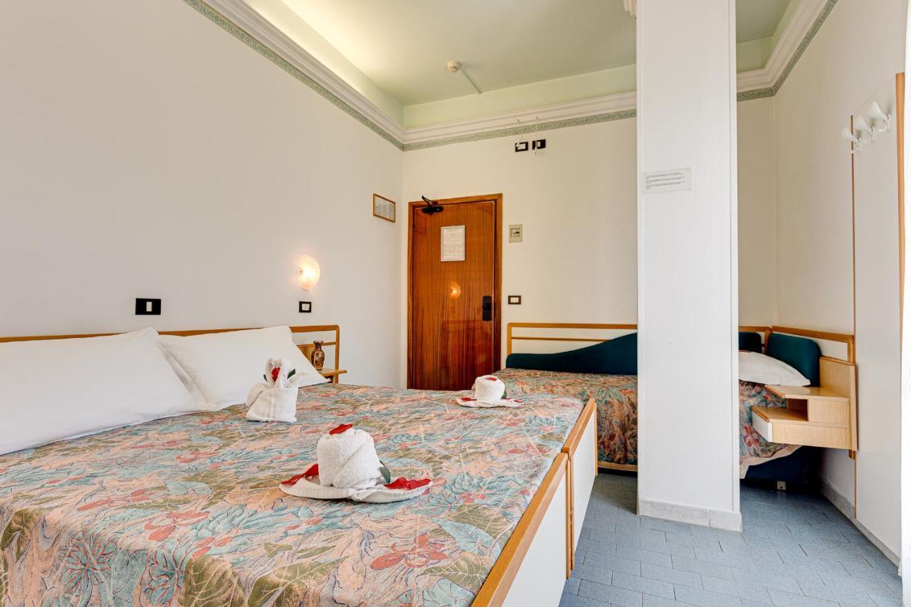 Hotel Augustus Gatteo a Mare Ngoại thất bức ảnh