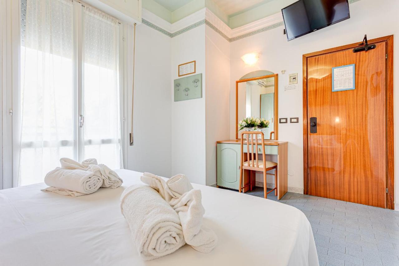 Hotel Augustus Gatteo a Mare Ngoại thất bức ảnh