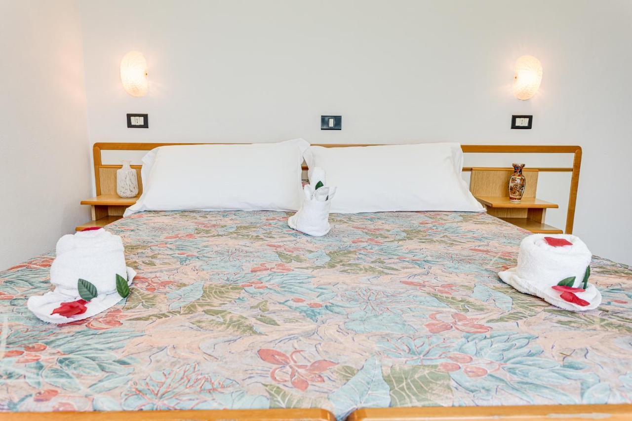 Hotel Augustus Gatteo a Mare Ngoại thất bức ảnh