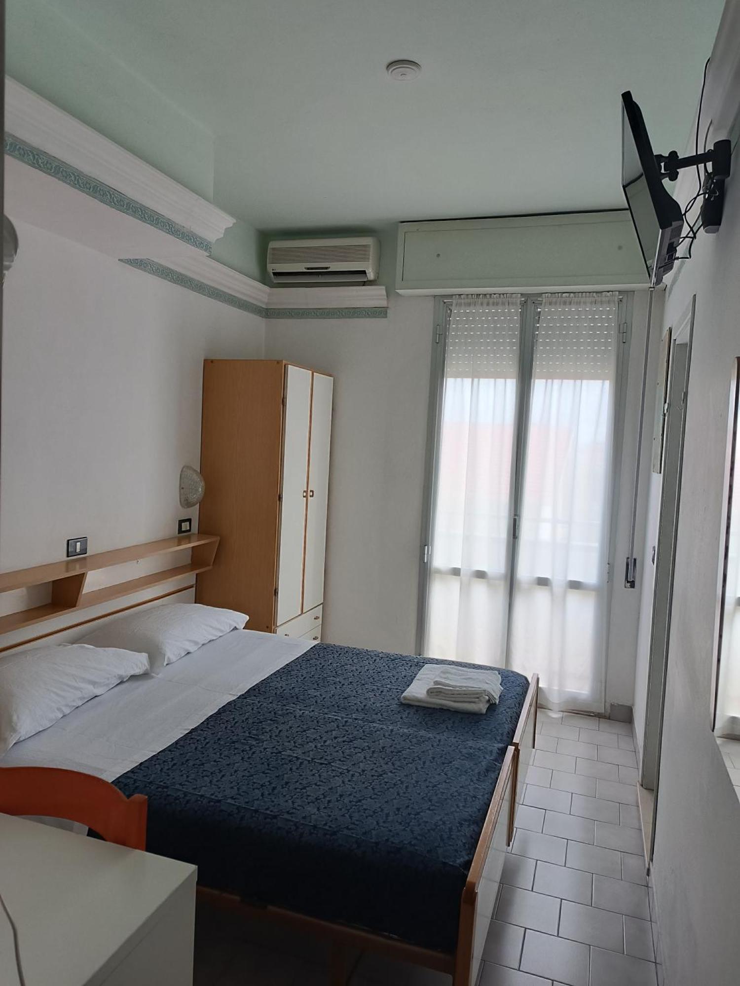 Hotel Augustus Gatteo a Mare Ngoại thất bức ảnh