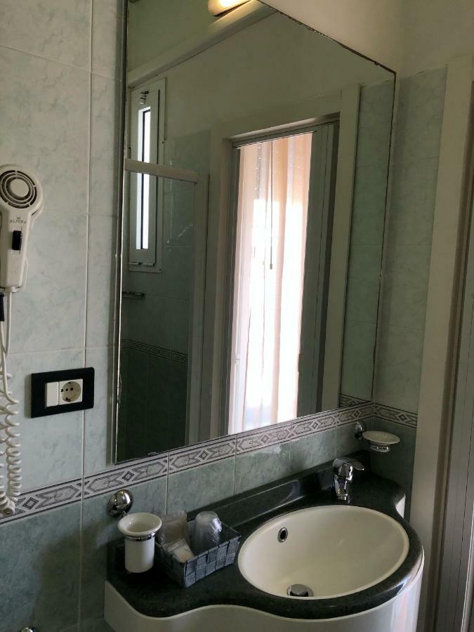 Hotel Augustus Gatteo a Mare Ngoại thất bức ảnh